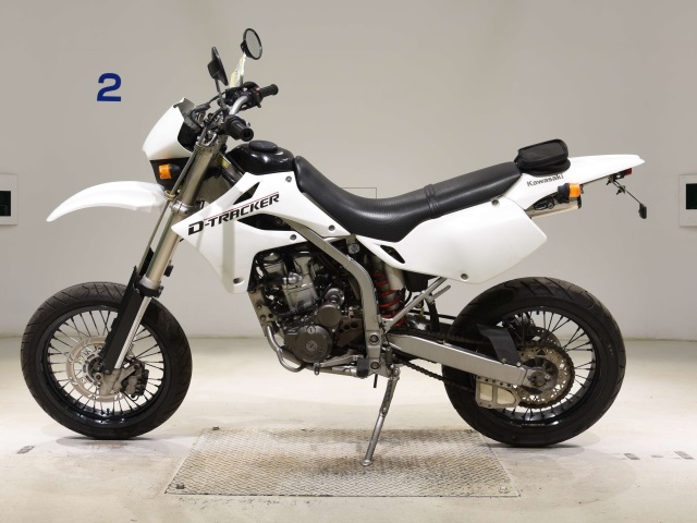 Kawasaki D-TRACKER