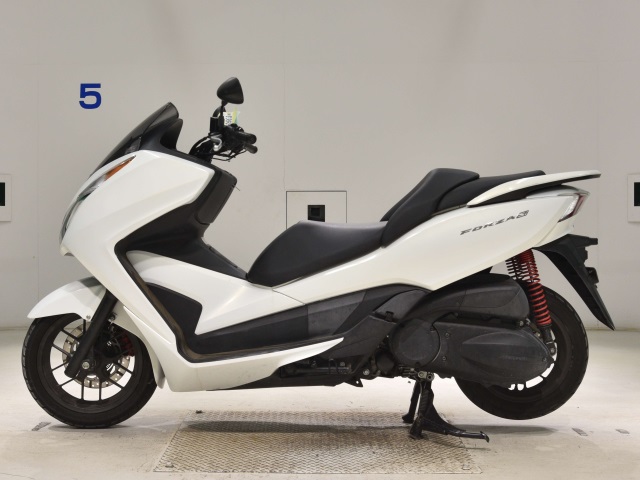 Honda FORZA