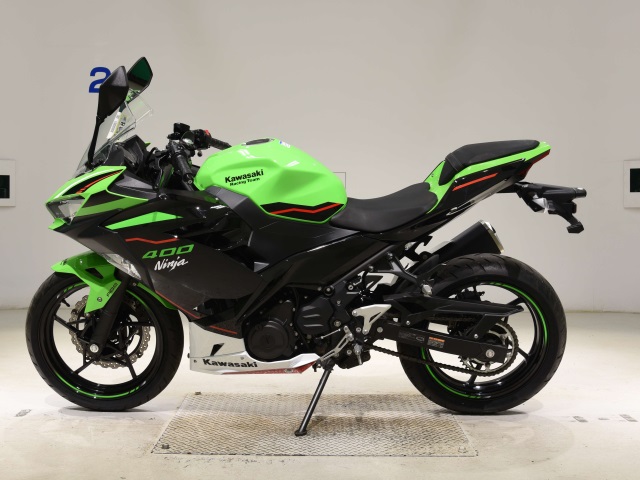 Kawasaki NINJA400-2