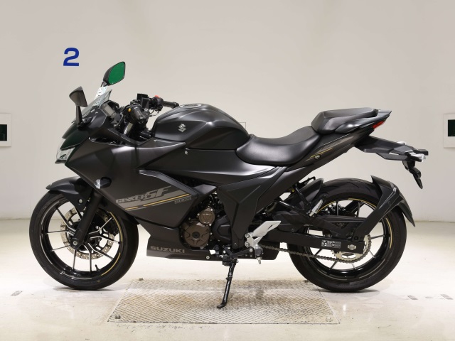 Suzuki GIXXER-250SF