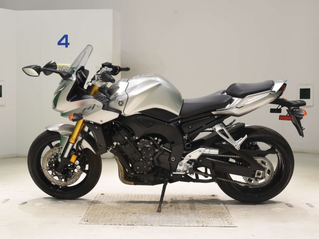 Yamaha FZ-1 FAZER