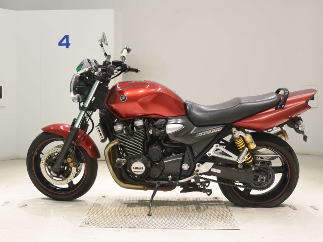 Yamaha XJR1300-2
