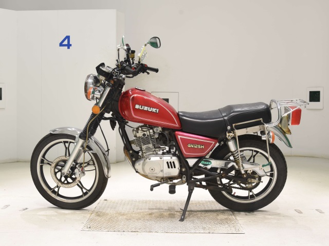 Suzuki GN125H