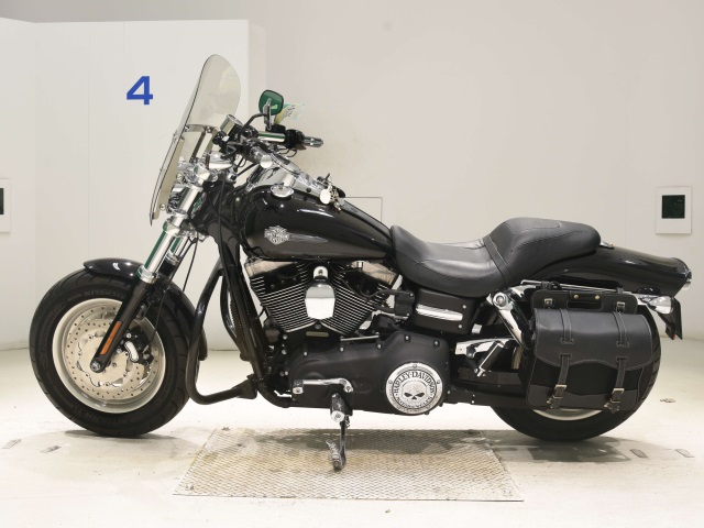 Harley-Davidson Dyna Fat Bob FXDF1580
