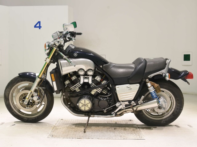 Yamaha V-MAX