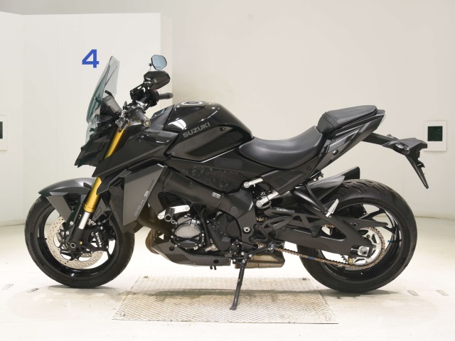 Suzuki GSX-S1000-2