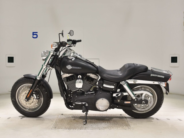 Harley-Davidson Dyna Fat Bob FXDF1580