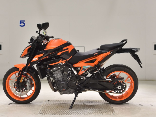 KTM 890 DUKE GP