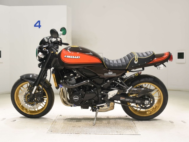 Kawasaki Z900RS