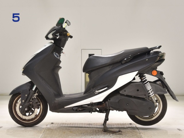 Yamaha CYGNUS 125XSR-3