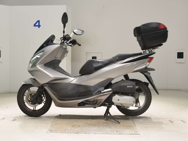 Honda PCX125-2