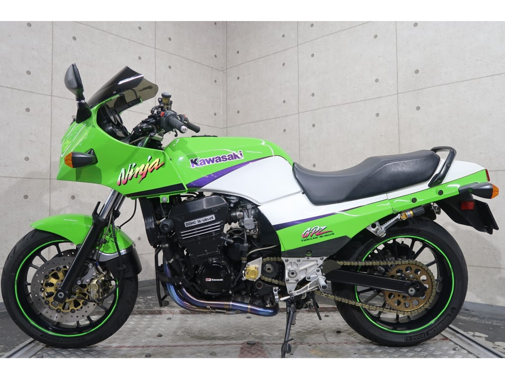 Kawasaki GPZ900R