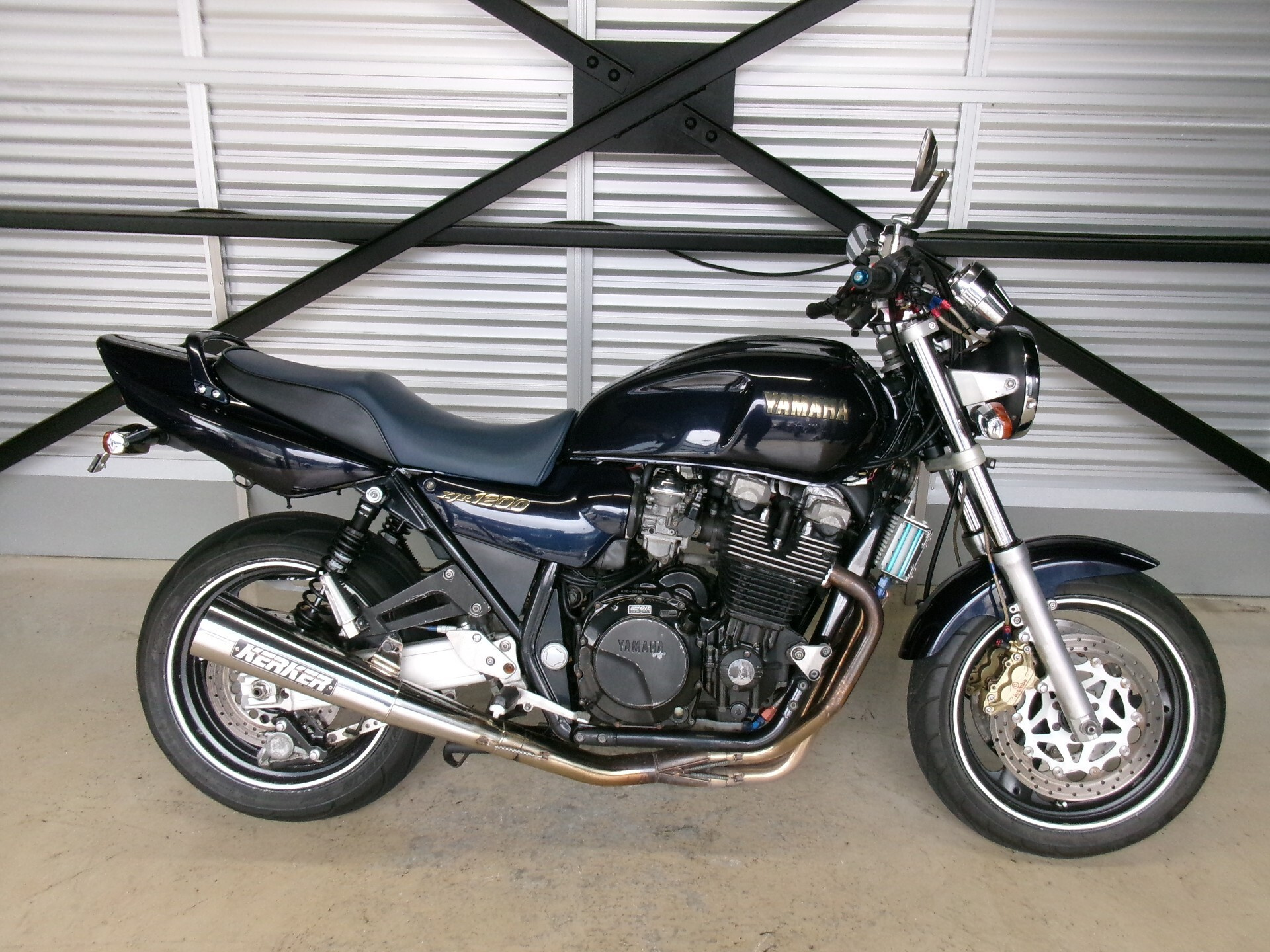 Yamaha XJR1200