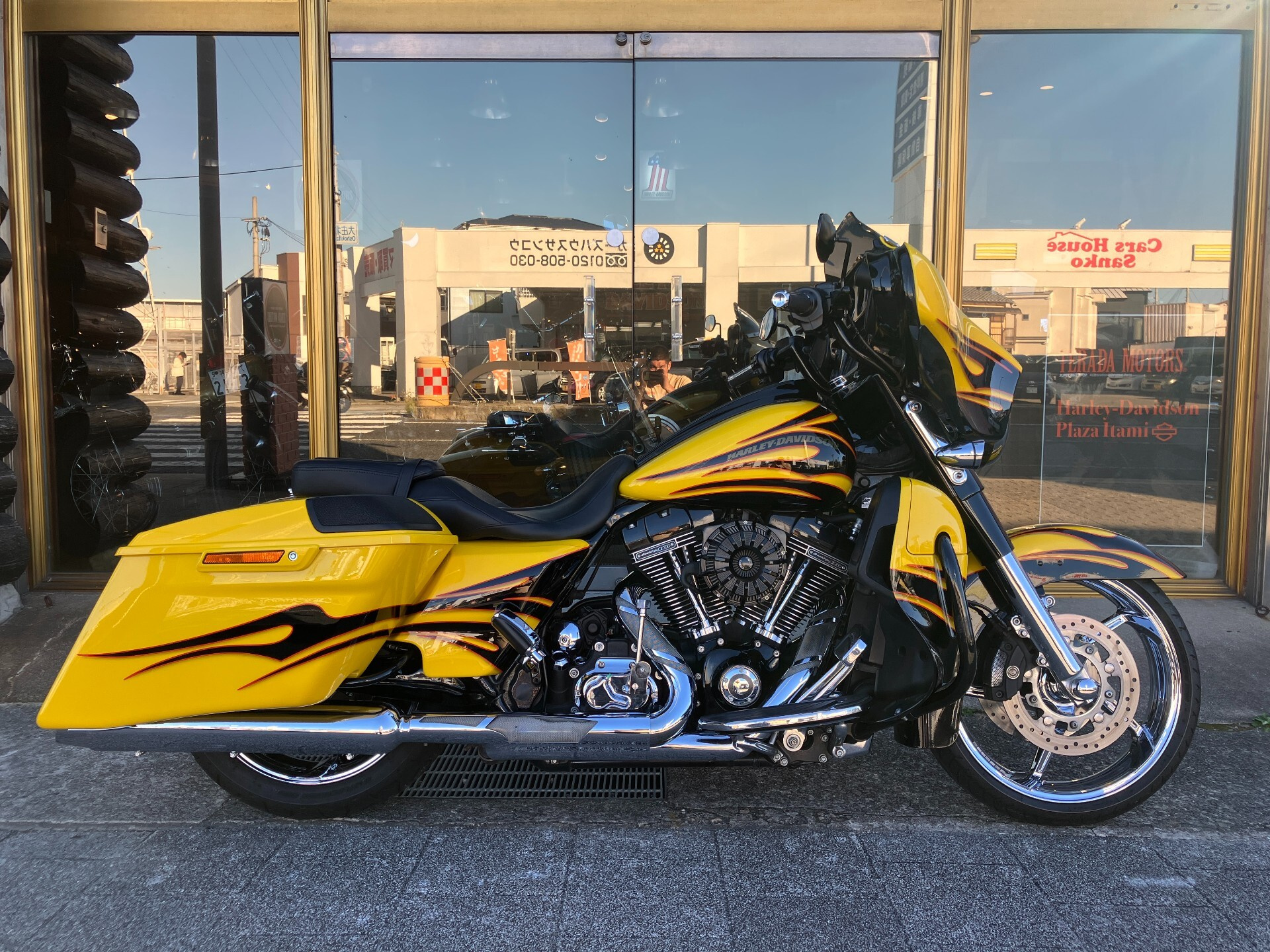 Harley-Davidson CVO Street Glide FLHXSE
