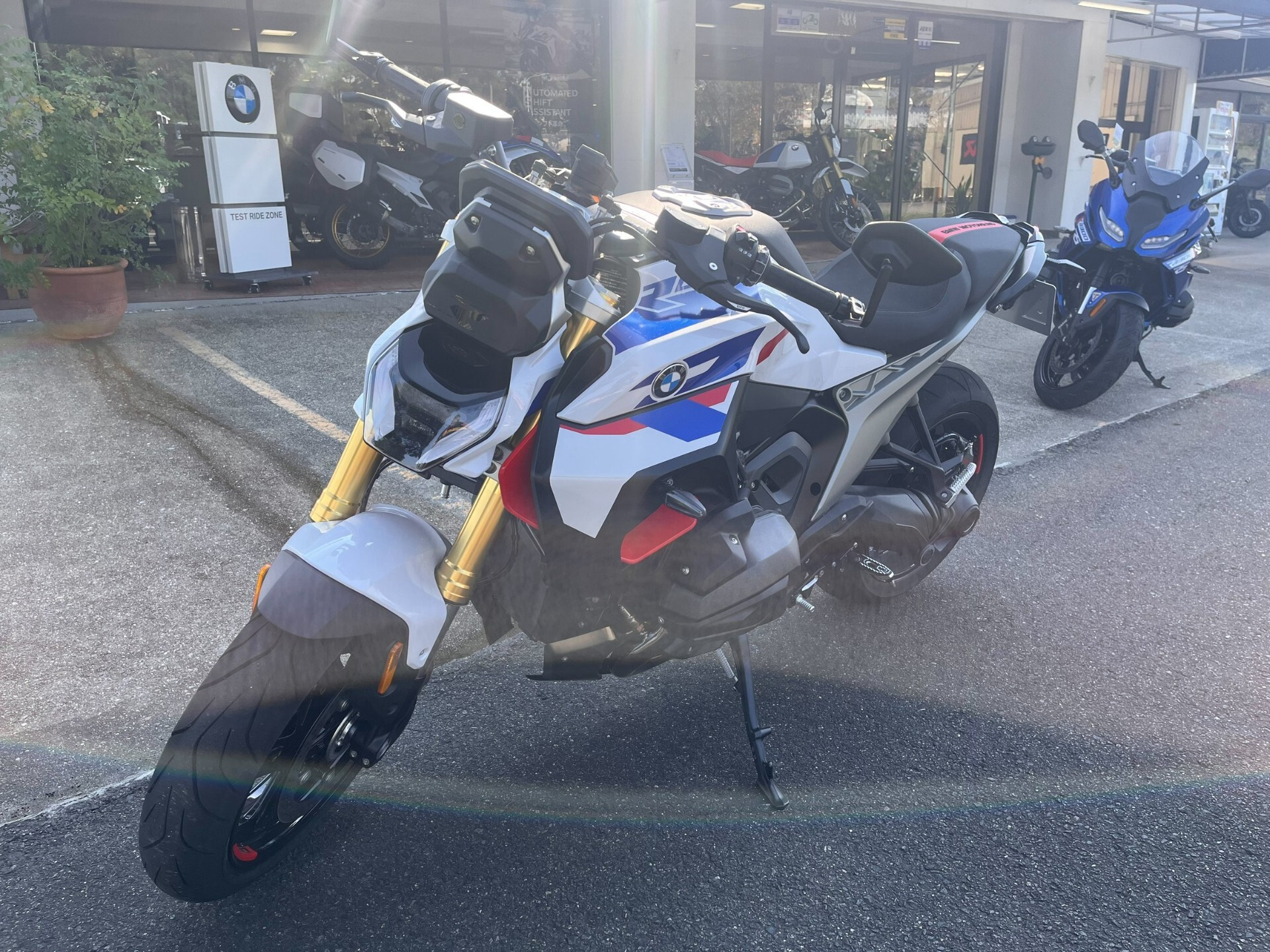 BMW R1300R