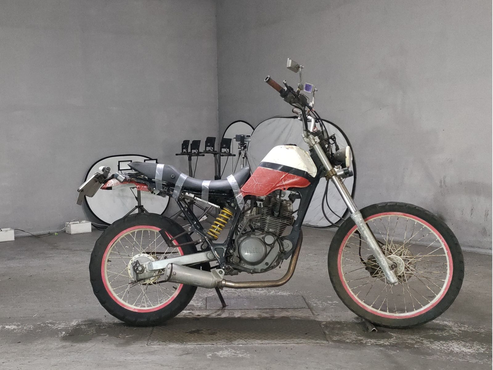 Yamaha SEROW 225