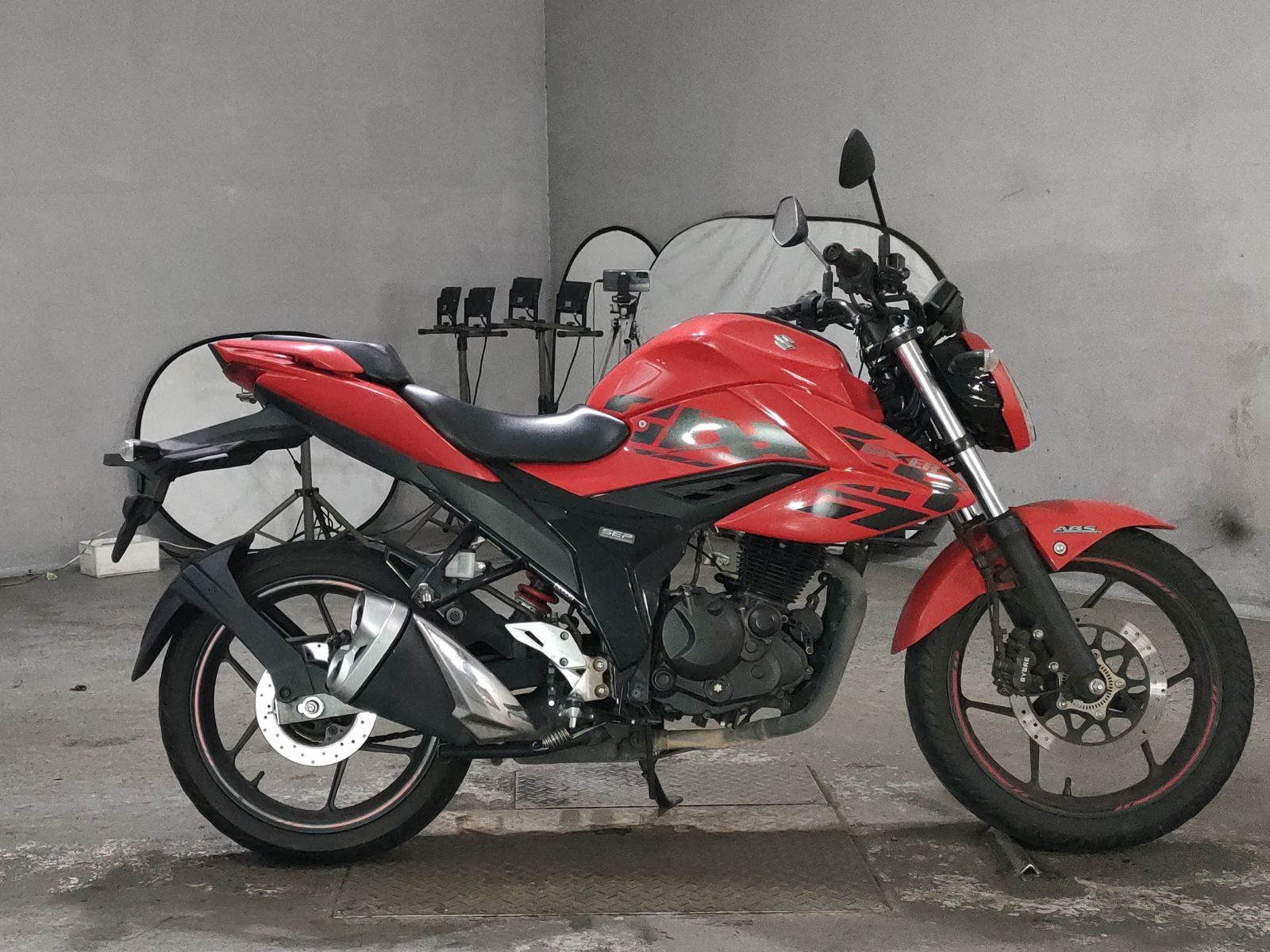 Suzuki GIXXER-150