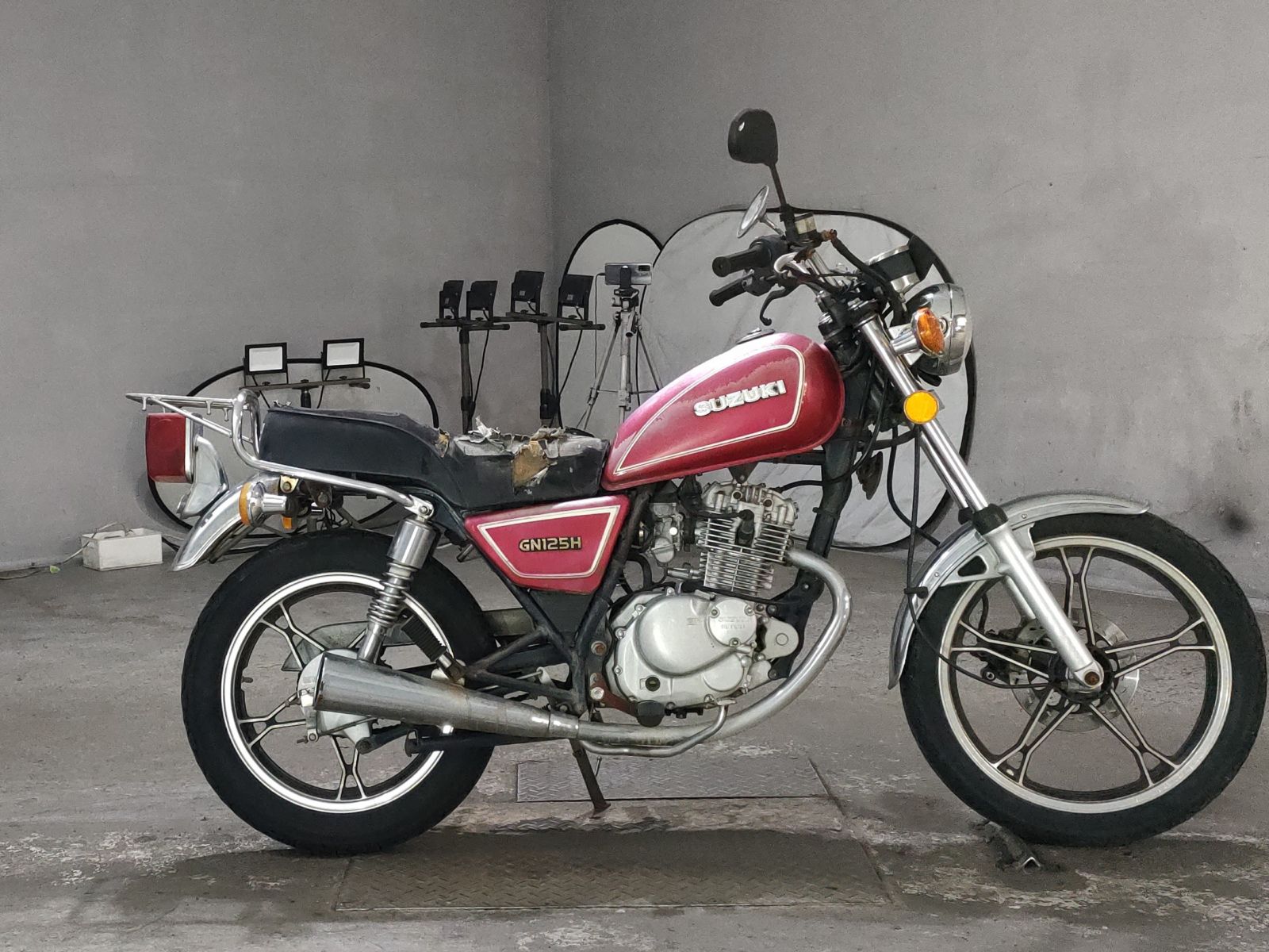 Suzuki GN125H