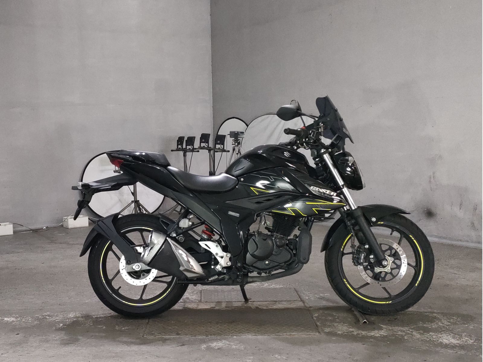 Suzuki GIXXER-150