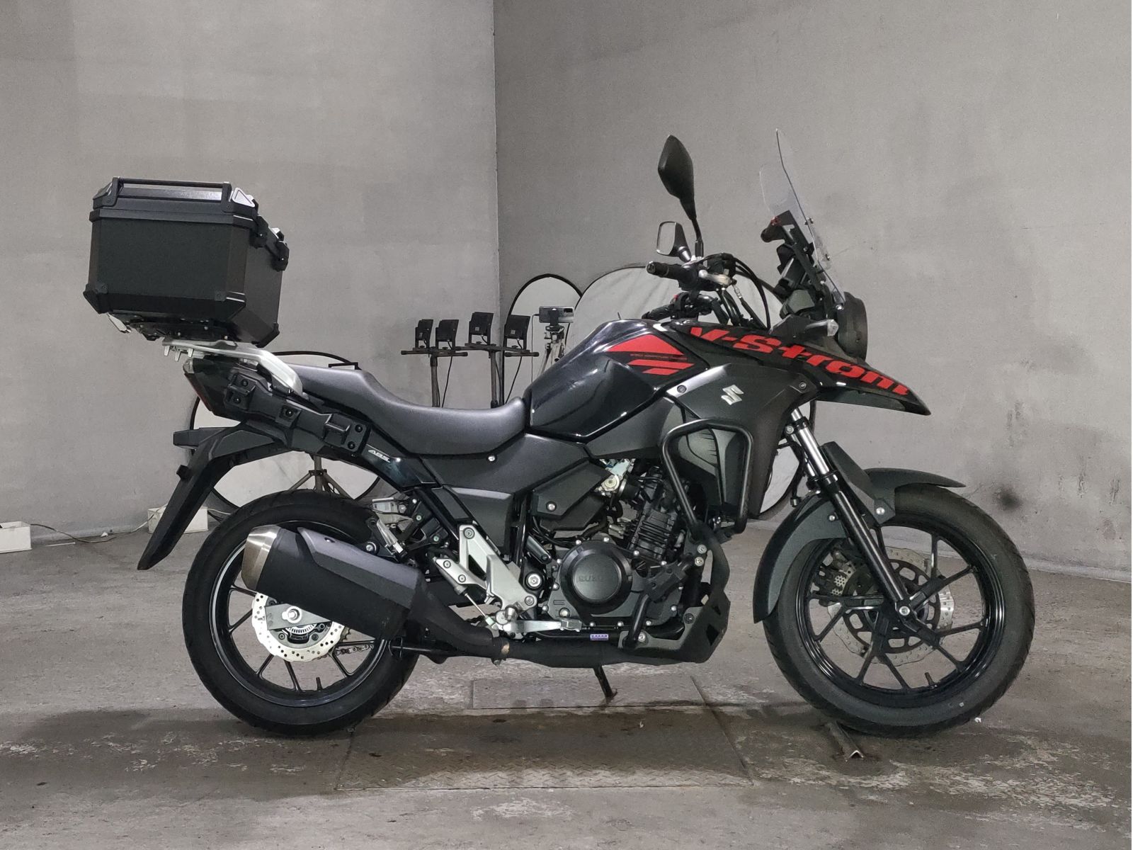 Suzuki V-STROM 250