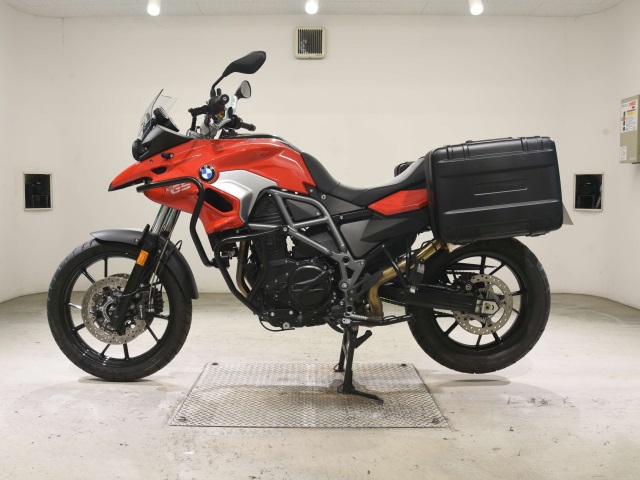 BMW F700GS