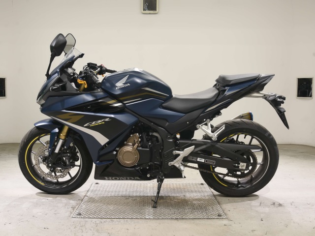 Honda CBR400R-2
