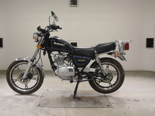 Suzuki GN125H