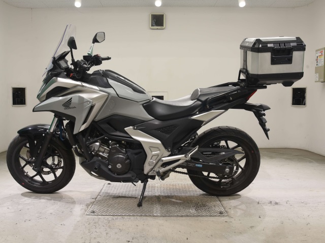 Honda NC750XD-3