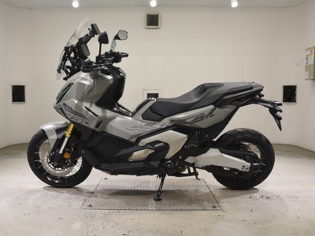 Honda X-ADV750-2