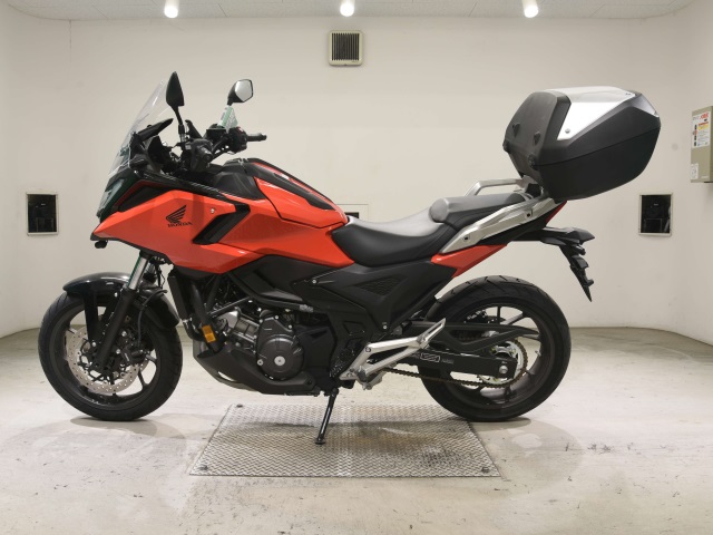 Honda NC750XD-3