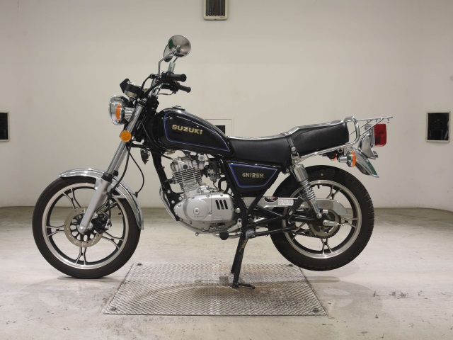 Suzuki GN125H