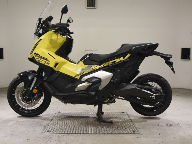 Honda X-ADV750-2
