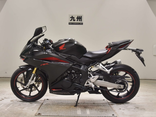 Honda CBR250RR-2