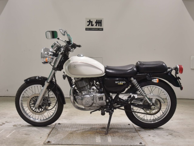 Suzuki ST250E
