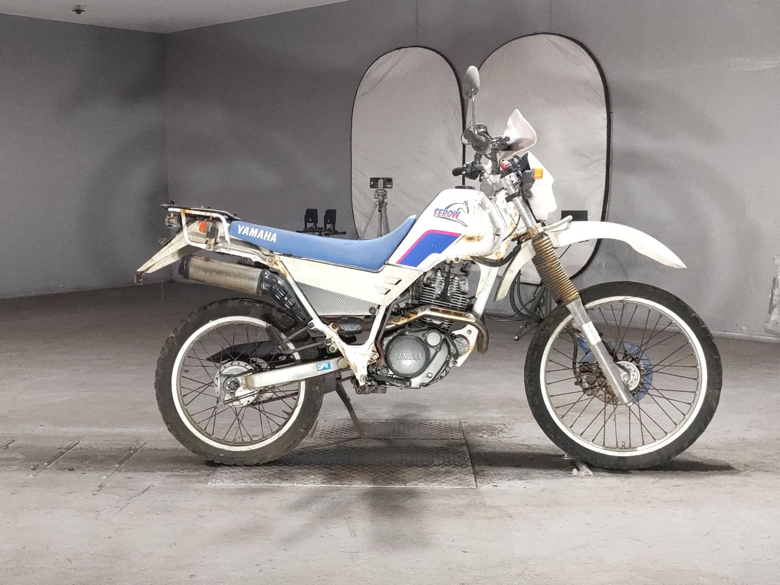 Yamaha SEROW 225