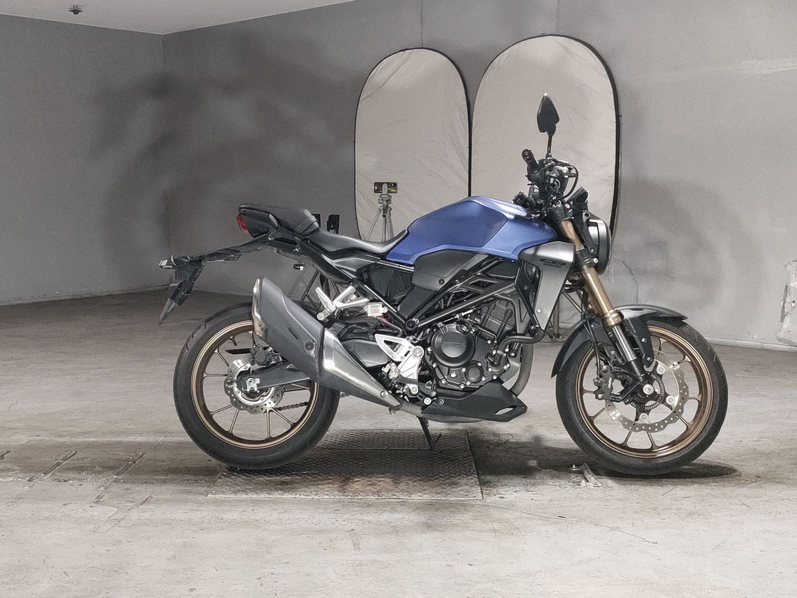 Honda CB250R