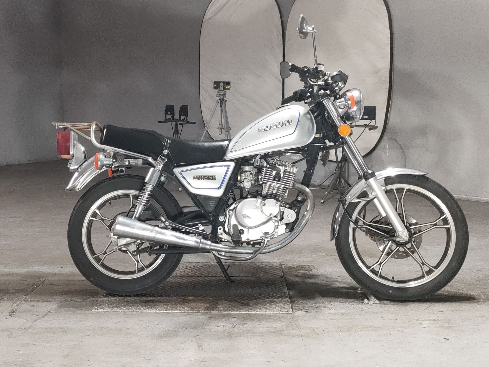 Suzuki GN125H