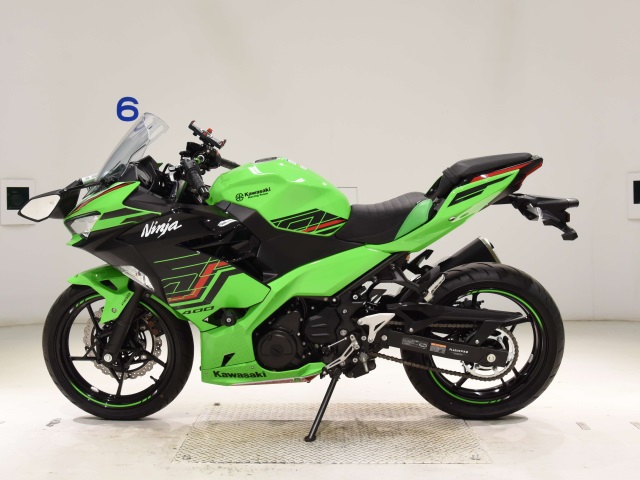Kawasaki NINJA400-2