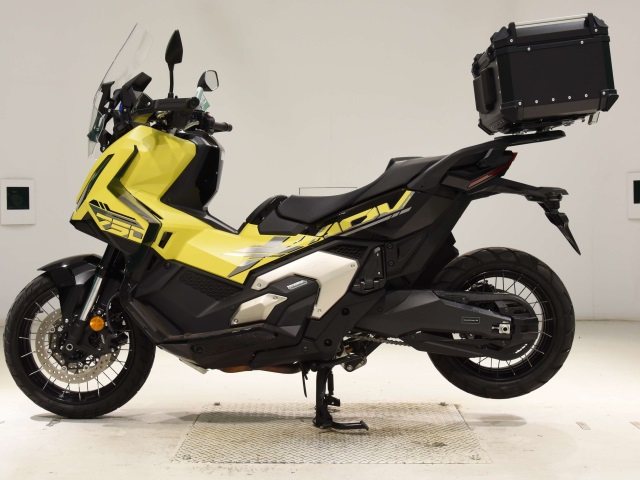 Honda X-ADV750-2