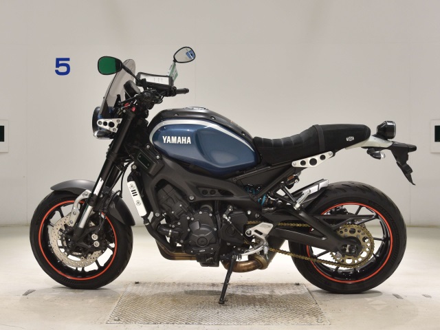 Yamaha XSR900