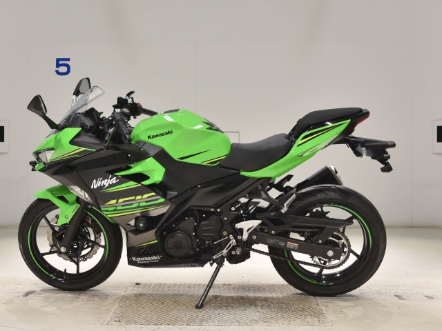 Kawasaki NINJA400-2