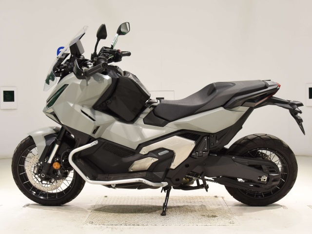 Honda X-ADV750-2