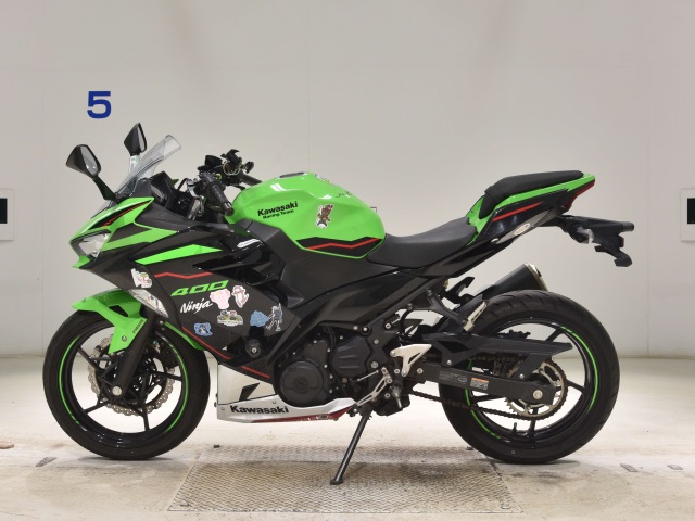 Kawasaki NINJA400-2