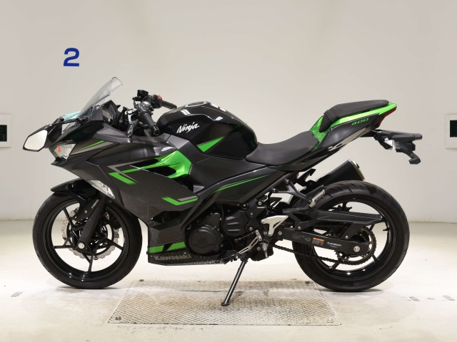 Kawasaki NINJA400-2
