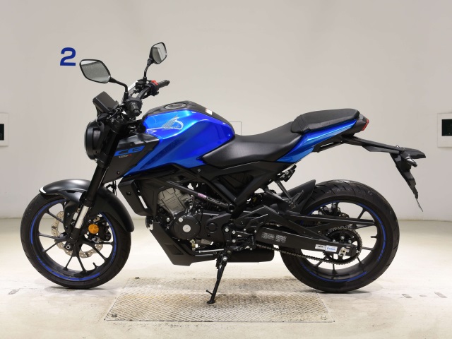 Honda CB125R-2