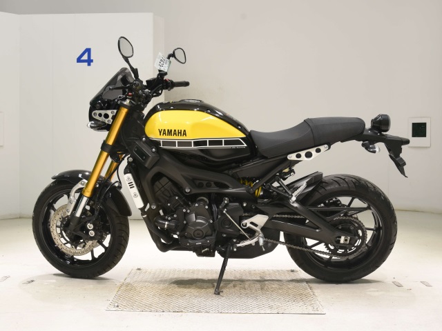 Yamaha XSR900