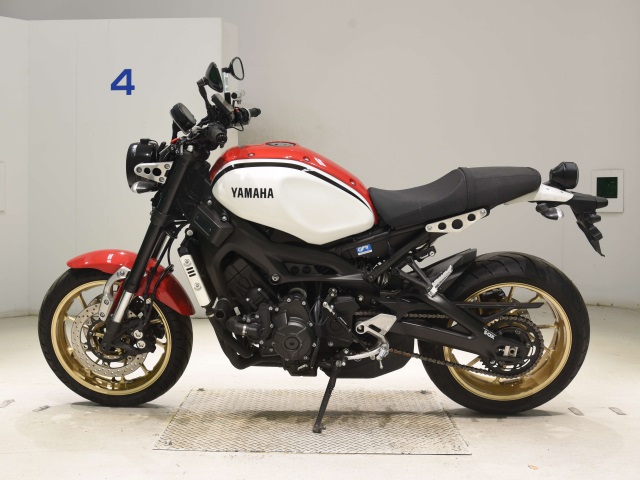 Yamaha XSR900