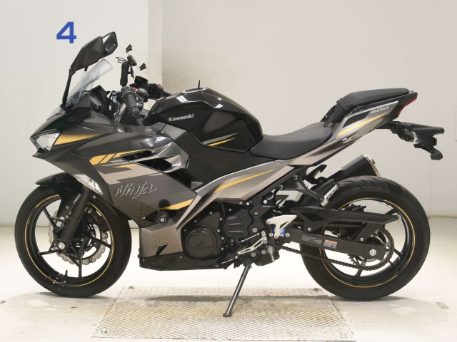 Kawasaki NINJA400-2