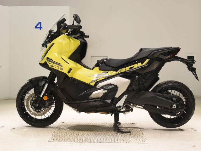 Honda X-ADV750-2