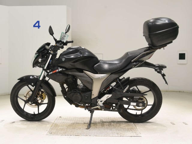 Suzuki GIXXER-150